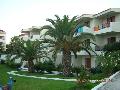 Tsilivi, Caravel hotel udvara